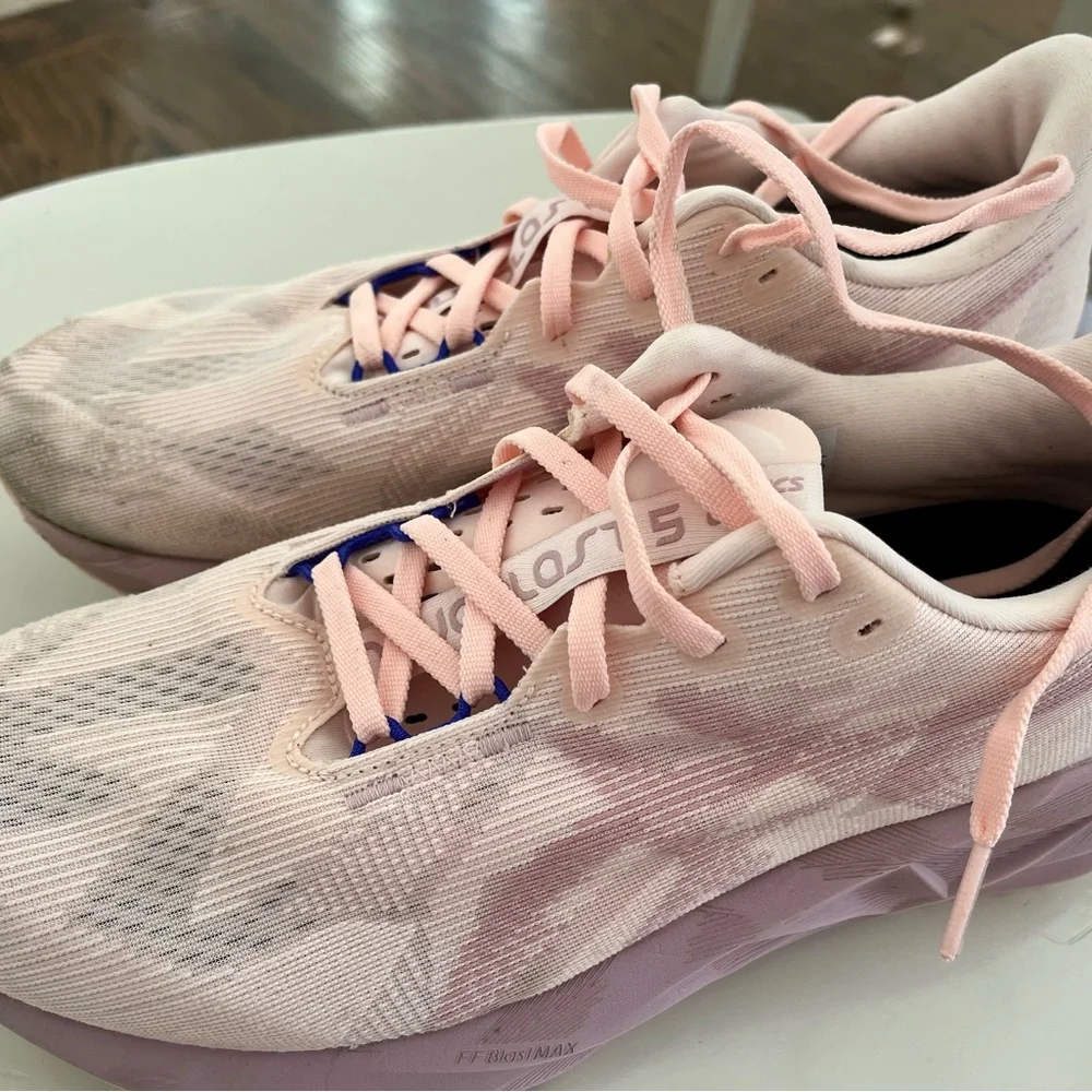 *New* ASICS Novablast 5 Pearl Pink - Picture 5 of 6